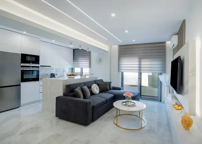 Rhodes Center Luxury Suite