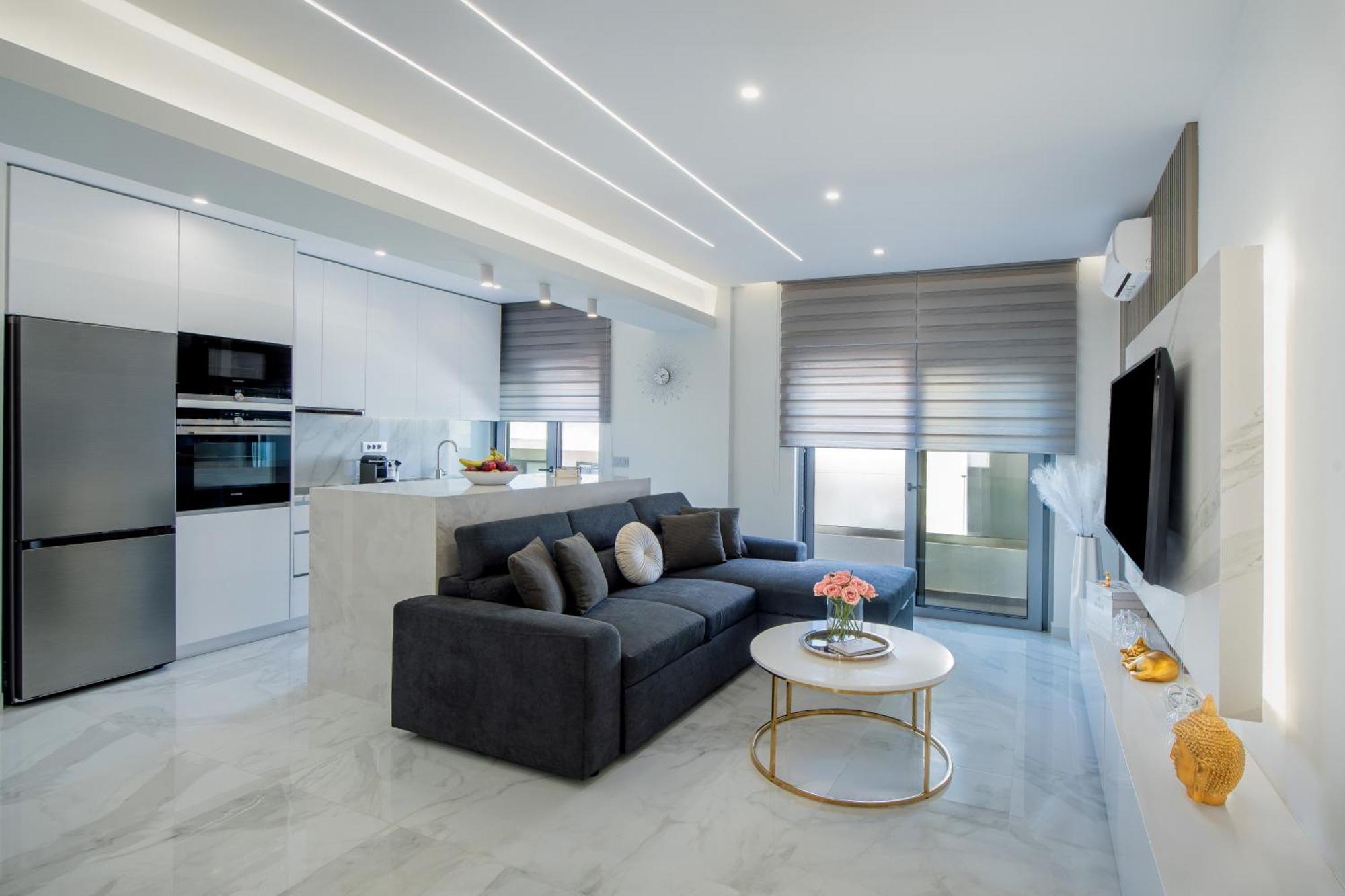 Rhodes Center Luxury *